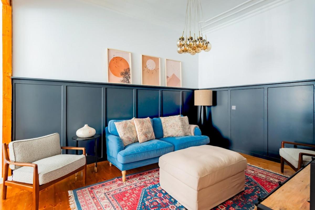 Graca's Urban Elegance